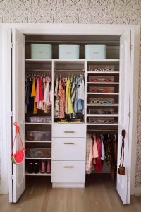 How-To-Organize-A-Baby-Closet